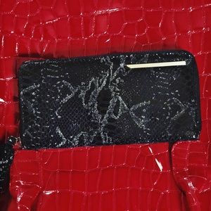 KENNETH COLE NY lg wallet - snakeskin black/silver